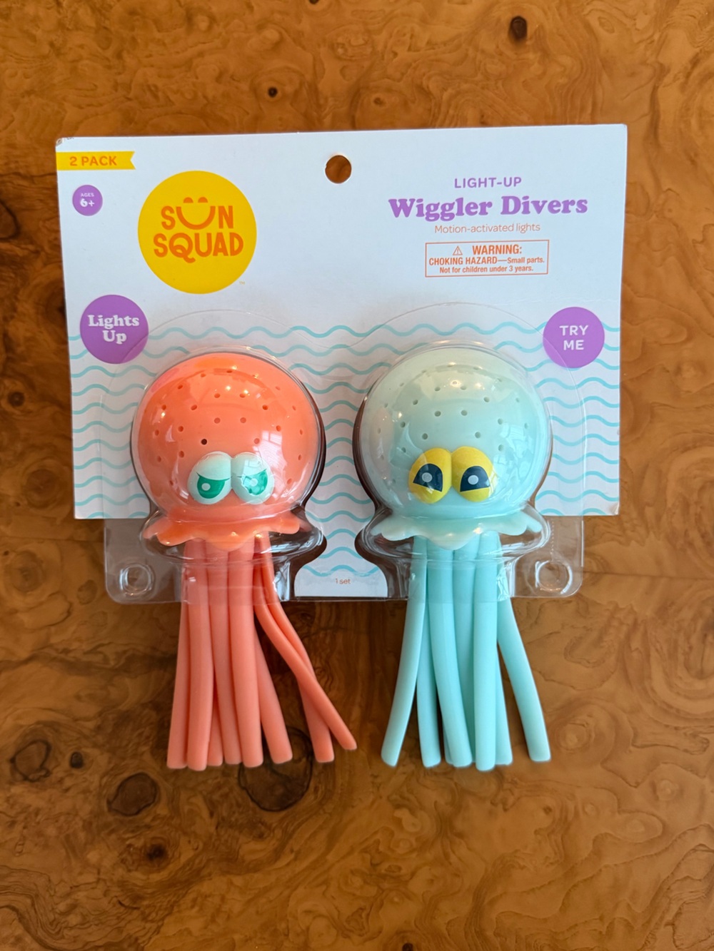 Sun Squad Light-Up Wiggler Divers pool toys NWT